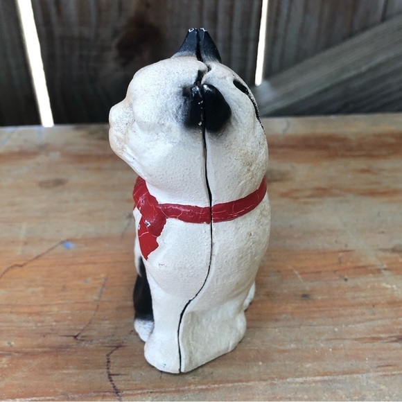 Vintage Cast Iron White & Black Cat Collectible Penny Bank with Red Bow on Neck - Picture 2 of 6
